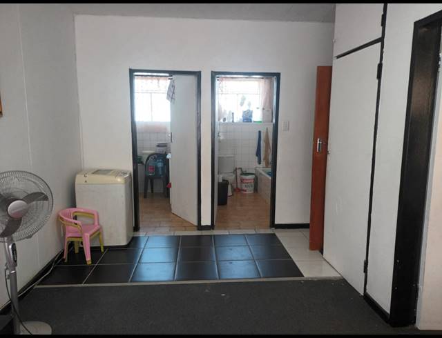 1 BEDROOM APARTMENT FOR SALE IN PRETORIA WEST
